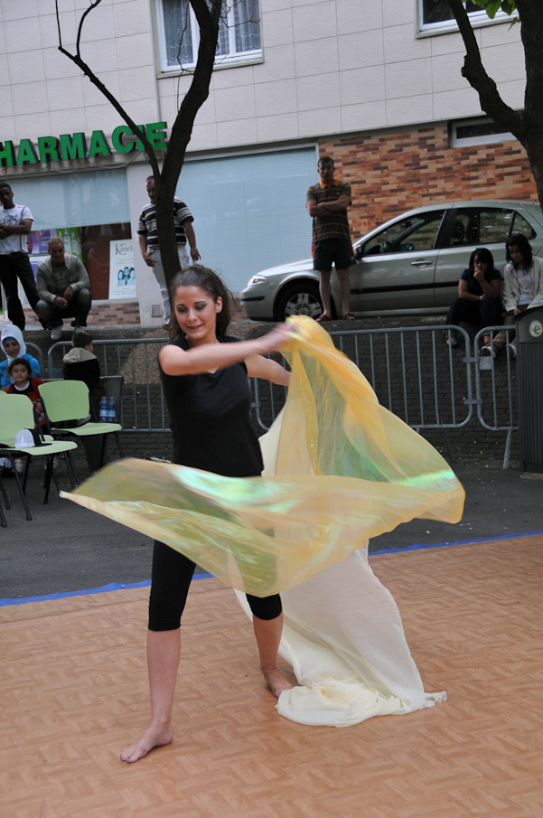 Maison de Quartier Champs Elysees Evry - Danse Orientale 030.jpg